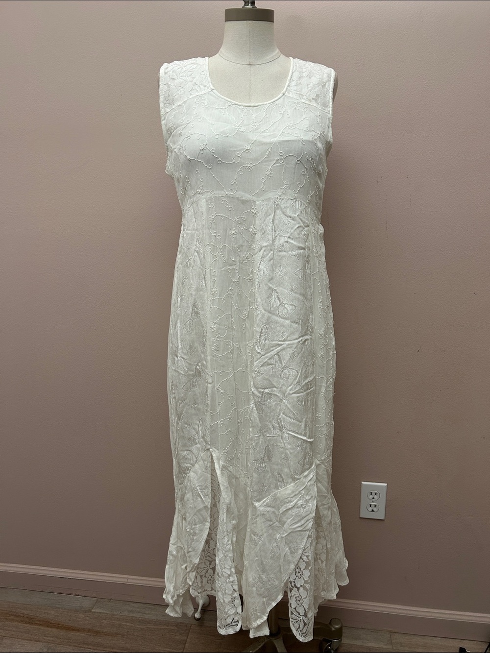 VTG Rayon White Sleeveless Lace Maxi Dress size S